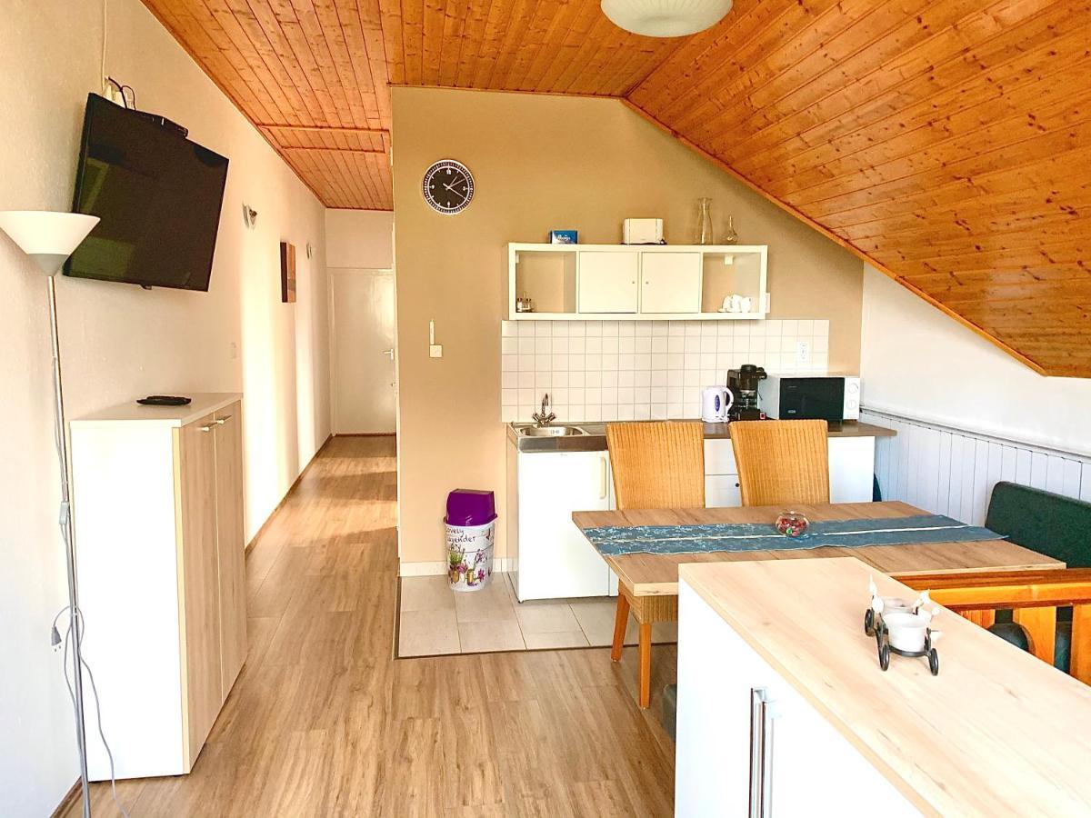 Balatonfoeldvar Centrum Apartmanok Ngoại thất bức ảnh